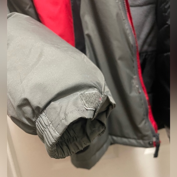 Columbia Youth Black and Red Sportswear Winter Jacket Size 14/16 Kids - Picture 6 of 7
